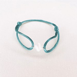 Pulseira Seda 2 Nós Cor Verde  c/ Pingente de Madrepérola