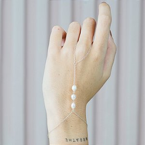 Pulseira de Mão c/ Pérolas Naturais
