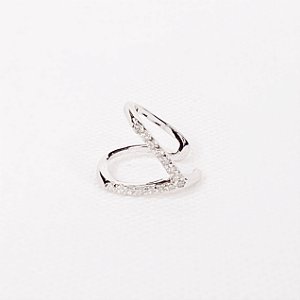 Piercing Fake “V”