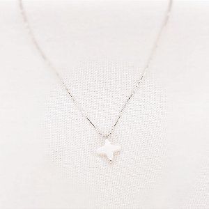 Colar c/ Pingente de Estrela de 4 Pontas