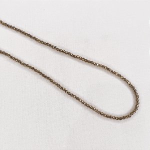 Colar Longo de Hematitas Facetadas Douradas