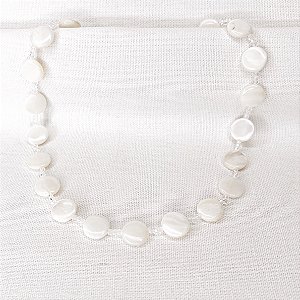 Choker de Medalhas de Madrepérolas e Cristais