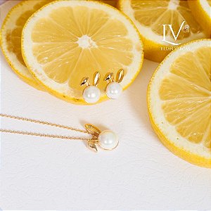 Conjunto coelhinho com colar mini elo e brincos com perolas shell  corrente 45 cm