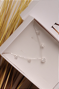 Colar choker corações prata 925