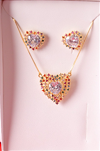 Conjunto colar e brincos coração cravejado colorido