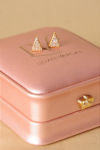 Brinco triangulo cravejado