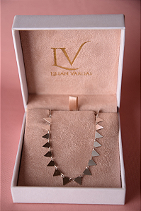 Colar choker triângulos prata