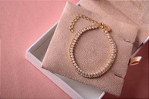 Pulseira riviera e pérolas