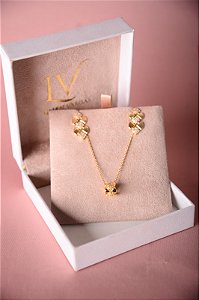Conjunto colar e brincos elegante