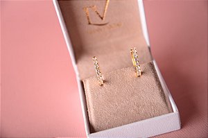 Brinco de argola cravejada