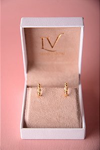 Brinco de argola esferas