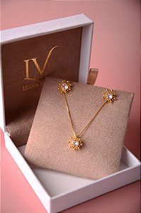 Conjunto colar e brincos flor