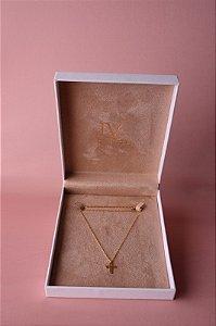 Corrente com pingente cruz