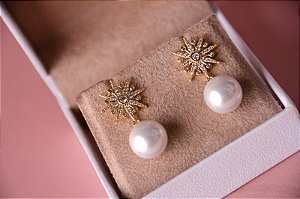 Brinco star com pérola pendente