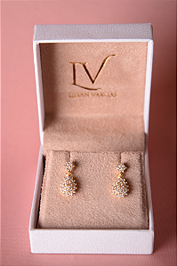 Brinco star com pingente gota