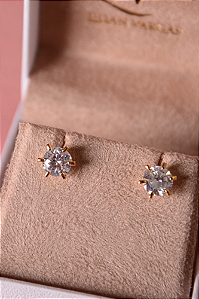 Brinco ponto de luz grande