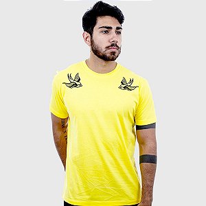 Camiseta Amarela Manga Curta Andorinhas Hardivision