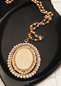 Colar de Perola com Santa Nossa Senhora Das Graças
