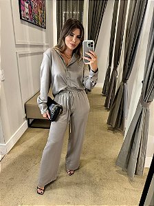 CONJUNTO CETIM CAMISA E CALÇA KIARA CINZA