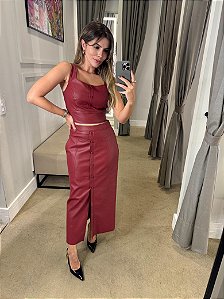 CONJUNTO COURO ECO TOP E SAIA MIDI JAMILE BORDO