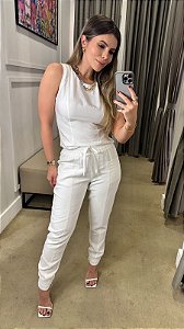 CONJUNTO ALFAIATARIA COM BLUSA CAVADA E CALÇA JOGGER BRANCO