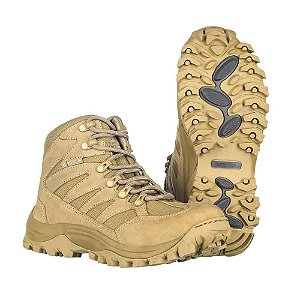 BOTA INVICTUS TRACTOR HIKING DESERT