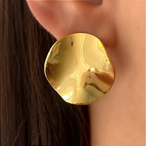 BRINCO CÍRCULO MARTELADO DOURADO AÇO 316L⭐️
