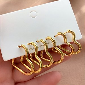 BRINCO KIT ARGOLINHAS CORAÇÕES LISOS DOURADO AÇO⭐️