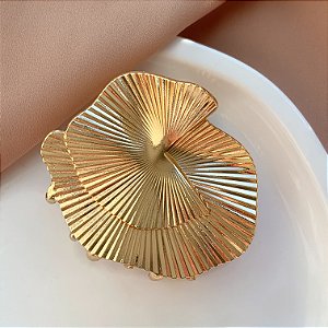 PRESILHA FORMATO ABSTRATO FRANZIDO DOURADO