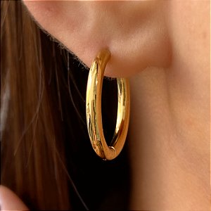 BRINCO ARGOLINHA LISA M DOURADO AÇO 316L⭐️