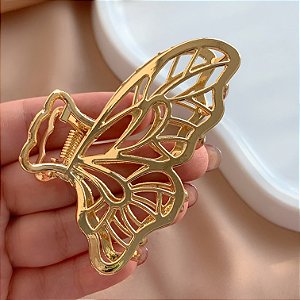 PRESILHA UNITÁRIA BORBOLETA DESENHADA VAZADA BIJU