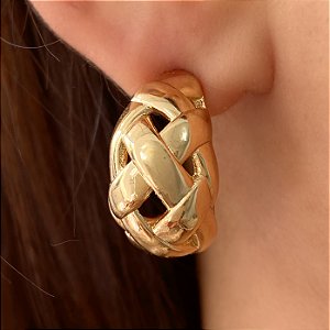 BRINCO ARGOLA BOLEADA TRAMA BIJU