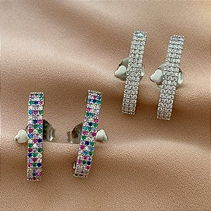 BRINCO EAR HOOK ZIRCÔNIAS DETALHE CORAÇÃO PRATEADO BIJU