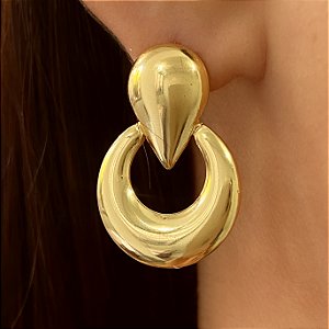 BRINCO CÍRCULO E GOTA LISA DOURADO AÇO 316L⭐️