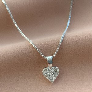 COLAR CORAÇÃO MICRO ZIRCÔNIAS FOLHEADO A PRATA⭐️