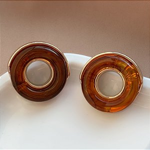 BRINCO CÍRCULO VAZADO RESINADO G1 DOURADO BIJU