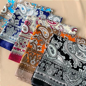 LENÇO ESTAMPA PAISLEY INDIANA 85CM X 85CM