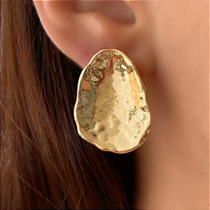 BRINCO OVAL CURVADO ORGÂNICO BIJU