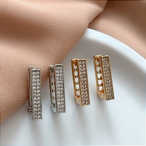 BRINCO ARGOLA RETANGULAR ZIRCÔNIAS BIJU
