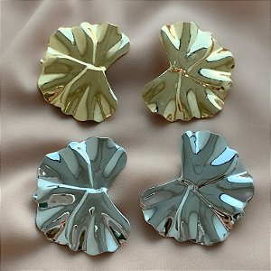 BRINCO FLOR PÉTALAS ONDULADAS BIJU