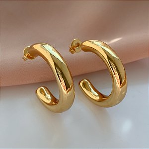 BRINCO ARGOLA MÉDIA LISA DOURADO AÇO 316L⭐️