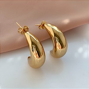 BRINCO BANANA LISO DOURADO AÇO 316L⭐️