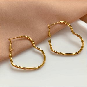 BRINCO ARGOLA CORAÇÃO M FECHO ENCAIXE DOURADO AÇO 316L⭐️