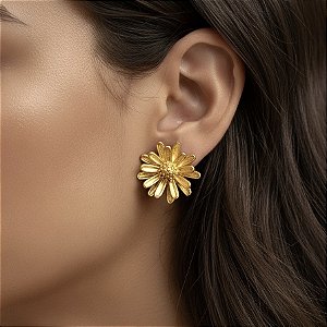 BRINCO MARGARIDA DOURADO AÇO 316L⭐️