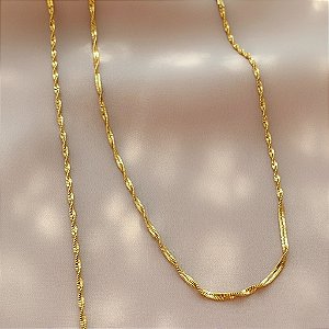 COLAR FITA FINA P TORCIDA DOURADO AÇO 316L⭐️