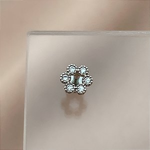 PIERCING CARTILAGEM/TRÁGUS HASTE AÇO 316L FLOR BOLINHAS ZIRCÔNIAS 6MM FOLHEADO A RÓDIO SEMIJOIA PARA ATUALIZAÇÃO⭐️