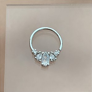 PIERCING NARIZ / SEPTO ARGOLINHA DETALHES ZIRCÔNIAS 8MM FOLHEADO A RÓDIO SEMIJOIA PARA ATUALIZAÇÃO⭐️