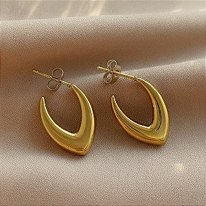 BRINCO ARGOLA "V" SLIM LISA DOURADO AÇO 316L⭐️