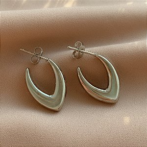 BRINCO ARGOLA "V" SLIM LISA AÇO 316L⭐️