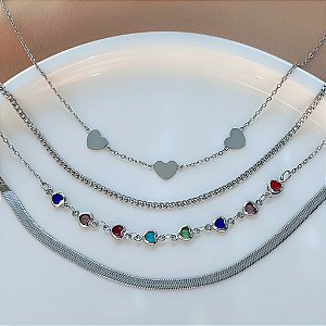 COLAR KIT CHOKER FITA FINA E CORAÇÕES CRISTAIS COLORIDOS BIA AÇO 316L PREMIUM⭐️